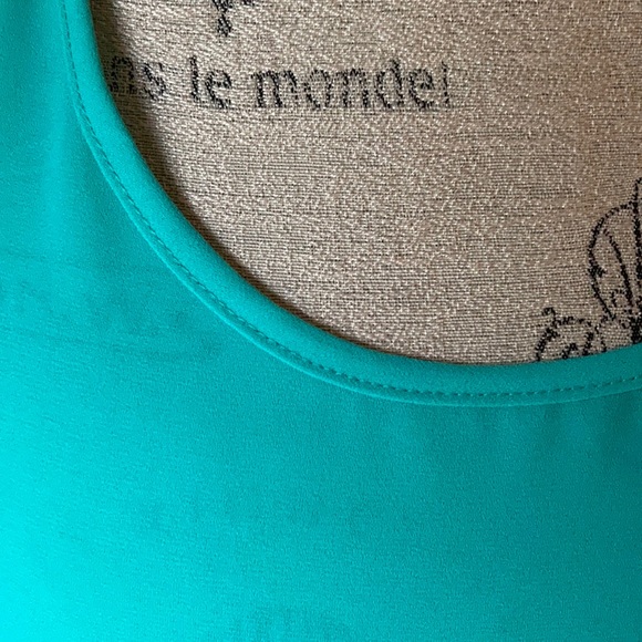 NWOT Express Tank with split back detail - Picture 2 of 4